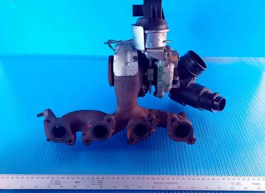 Volkswagen PASSAT B6 Turbo 03L253010C CZ306034 4011188AP
