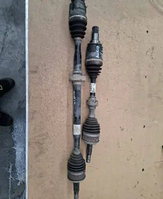 Toyota Auris E180 Front driveshaft