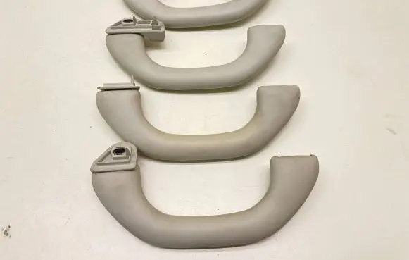 Volkswagen Touran I A set of handles for the ceiling 6N0857607AC