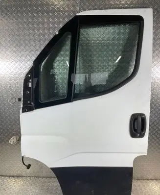Iveco Daily 6th gen Front door