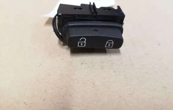 Volvo V70 Central locking switch button 30710475
