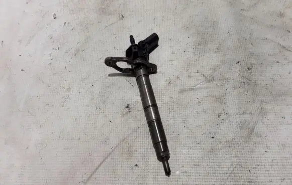 Audi A6 S6 C6 4F Fuel injector 059130277AB