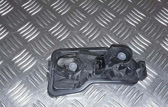 Nissan Qashqai Tail light bulb cover holder 89503244