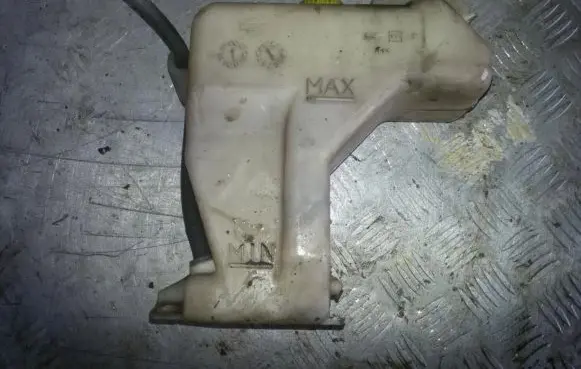 Nissan Almera Tino Coolant expansion tank/reservoir