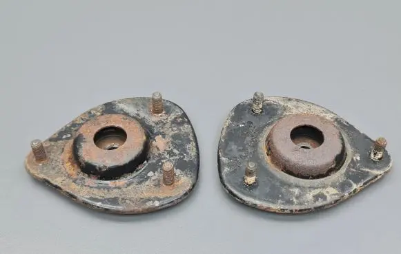 Mitsubishi Colt Coil spring mount 