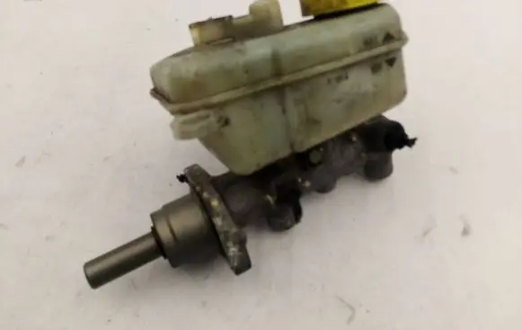 Audi A4 S4 B6 8E 8H Brake booster