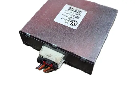 Volkswagen Golf VI Power management control unit 1K0919041 8ES01015300 0120574576