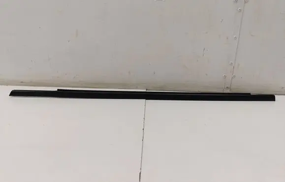 Nissan X-Trail T33 Rear door glass trim molding