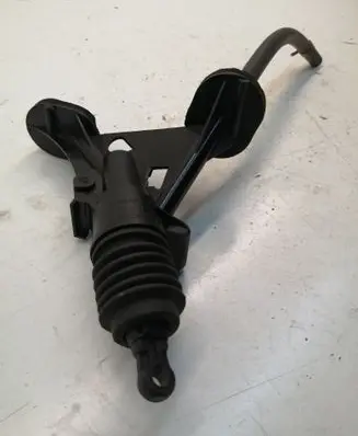 Clutch slave cylinder