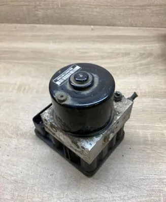 Volkswagen Golf V ABS Pump 1K0907379K 1K0614517H