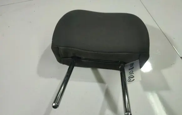 Volvo V50 Front seat headrest 
