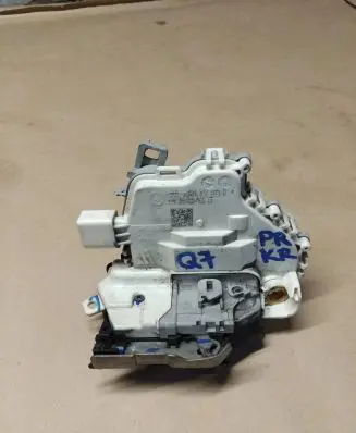Audi Q7 4L Front door lock 8J1837015D
