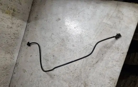 Coolant pipe/hose
