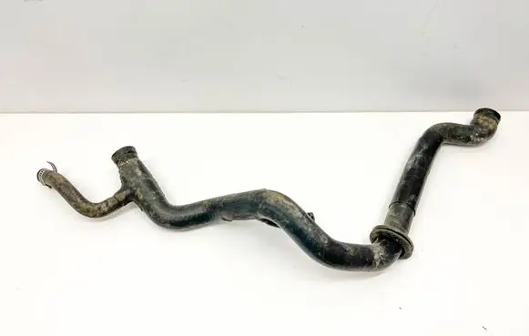 Engine coolant pipe/hose