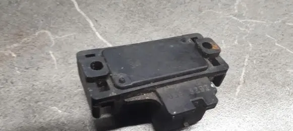 Opel Corsa B Air pressure sensor 3317406