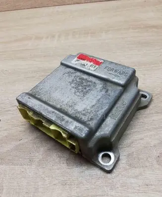 Mazda MPV II LW Airbag control unit/module LC6457K30