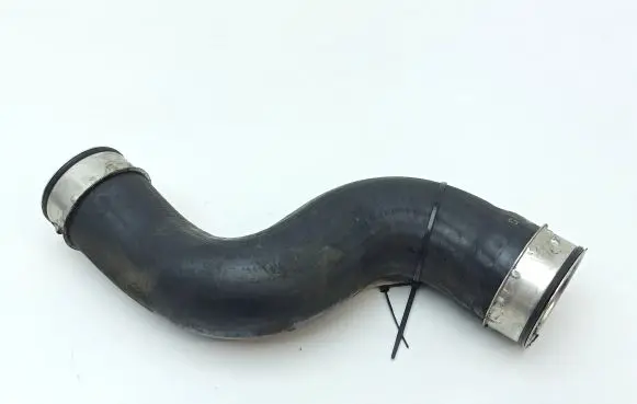 Mercedes-Benz E W211 Intercooler hose/pipe A2115282882