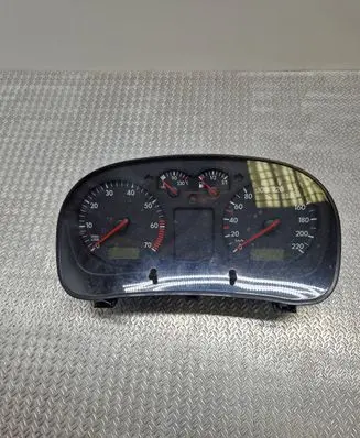 Volkswagen Golf IV Speedometer (instrument cluster) 0263628000 1K0920805
