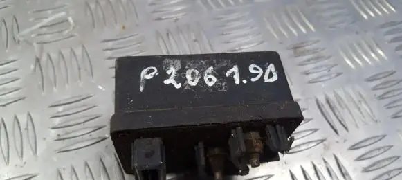 Glow plug pre-heat relay