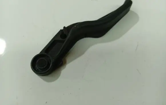 Opel Zafira B Engine bonnet (hood) release handle 
