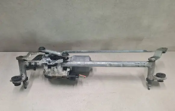 Front wiper linkage and motor