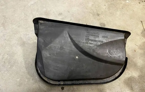 Porsche Macan (95B) Wiper trim 95B819979B