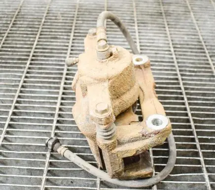 Nissan Qashqai Front brake caliper