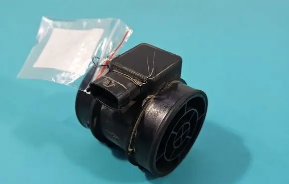 Opel Vectra C Mass air flow meter 5WK9606 IMPRK1570880