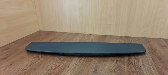 Tailgate/trunk spoiler