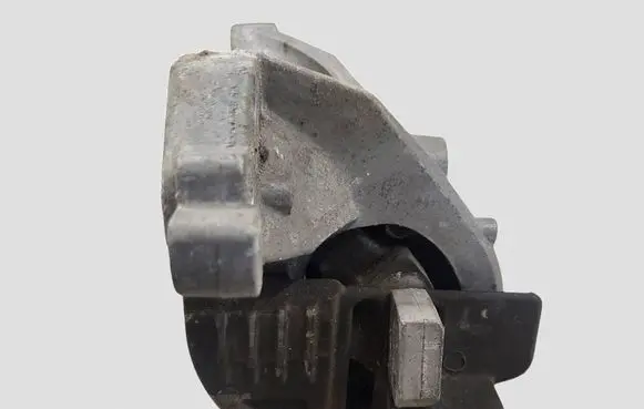 Citroen C5 Engine mount bracket 307367