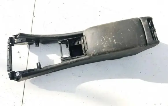 Mercedes-Benz CLC CL203 Armrest e037611021