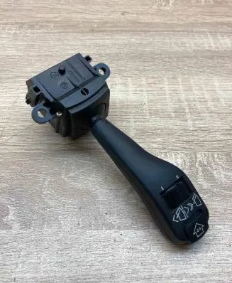 BMW 5 E39 Wiper control stalk 8375407
