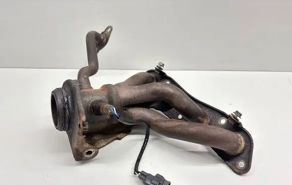 Toyota Prius+ (ZVW40) Exhaust manifold 