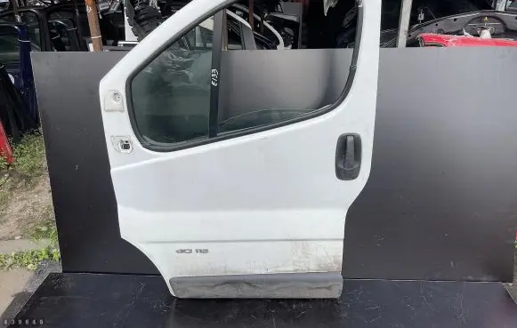 Nissan Primastar Front door