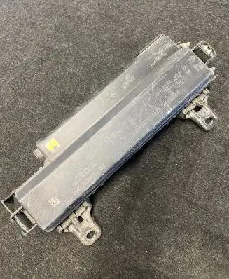 Tesla Model S Fuse module 1094405-00-D