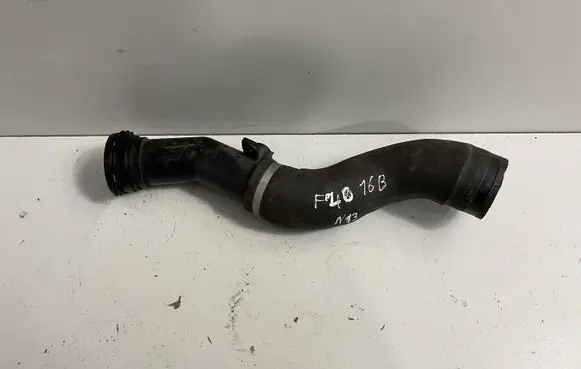 BMW 1 F20 F21 Intercooler hose/pipe 7597588