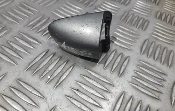 Volkswagen PASSAT B6 Loading door cover/cap 