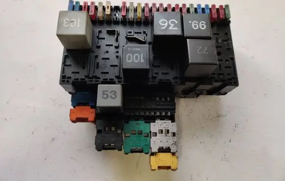 Volkswagen Multivan T4 Fuse box set 357937039