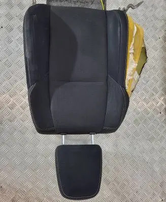 Toyota RAV 4 (XA40) Seat trim 