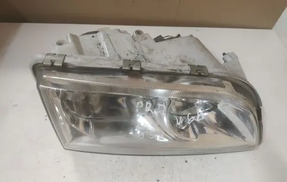 Volvo S40, V40 Headlight/headlamp