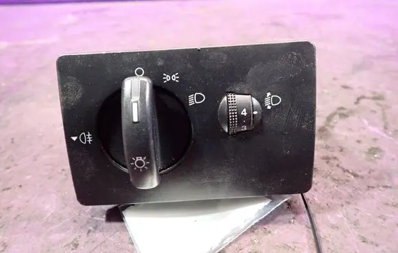 Ford Mondeo MK IV Light switch