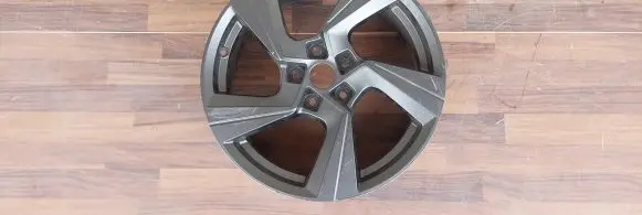 R18 alloy rim