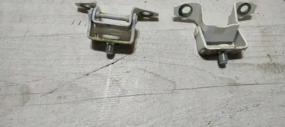 Mazda 2 Tailgate/trunk/boot hinge