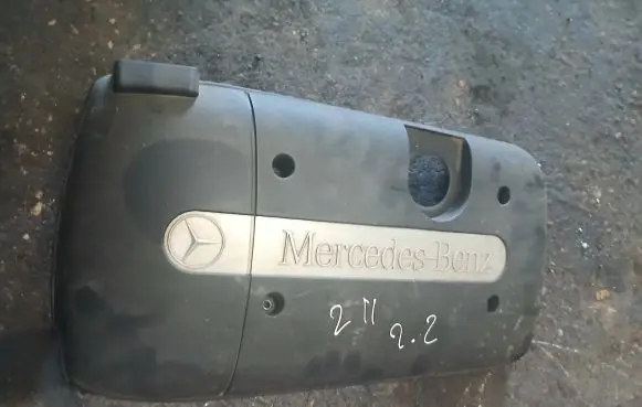 Mercedes-Benz C W203 Engine cover (trim) A6110101067