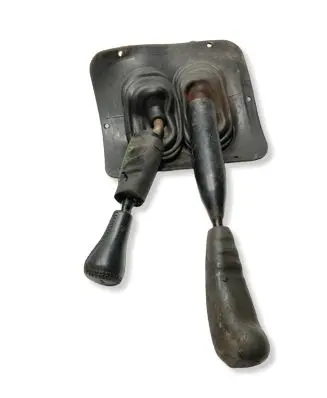 Mitsubishi L200 Gear shifter/selector MR133206