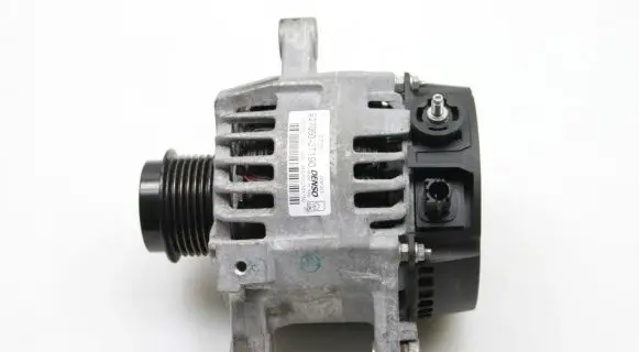 Toyota Avensis T270 Generator/alternator 270600T190