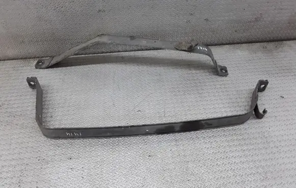 Opel Astra H Fuel tank mounting bracket 
