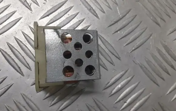 Mercedes-Benz A W168 Heater blower fan relay 