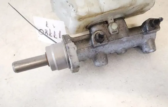 Skoda Fabia Mk2 (5J) Master brake cylinder x5617