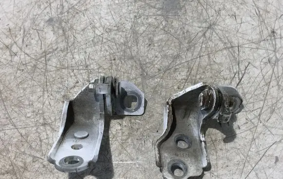 Front door hinge set